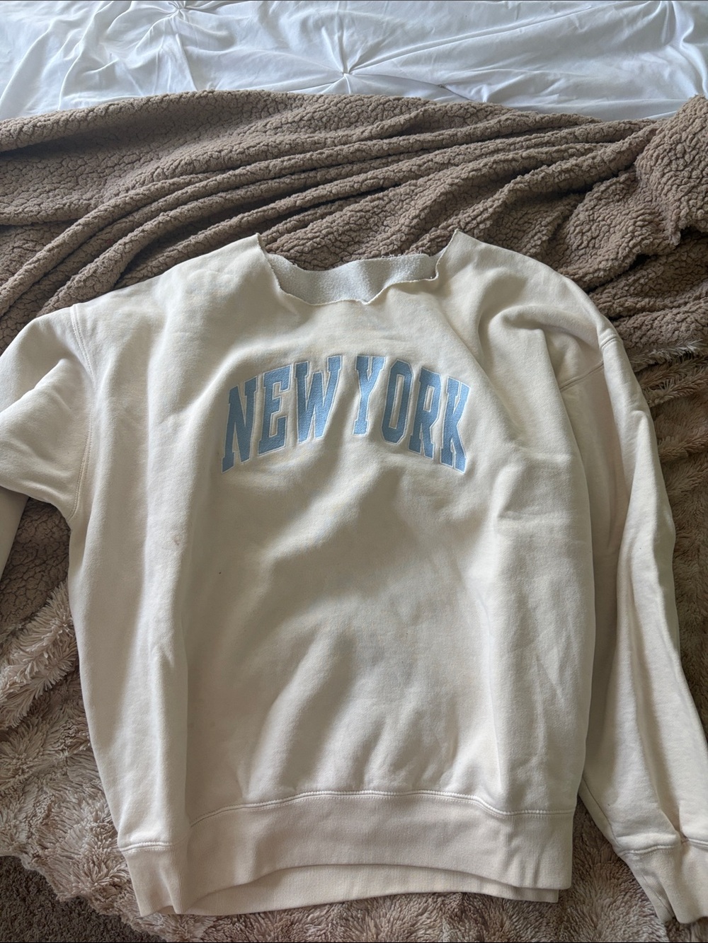 Cream "NEW YORK" Crewneck Sweatshirt with Light Blue Appliqué